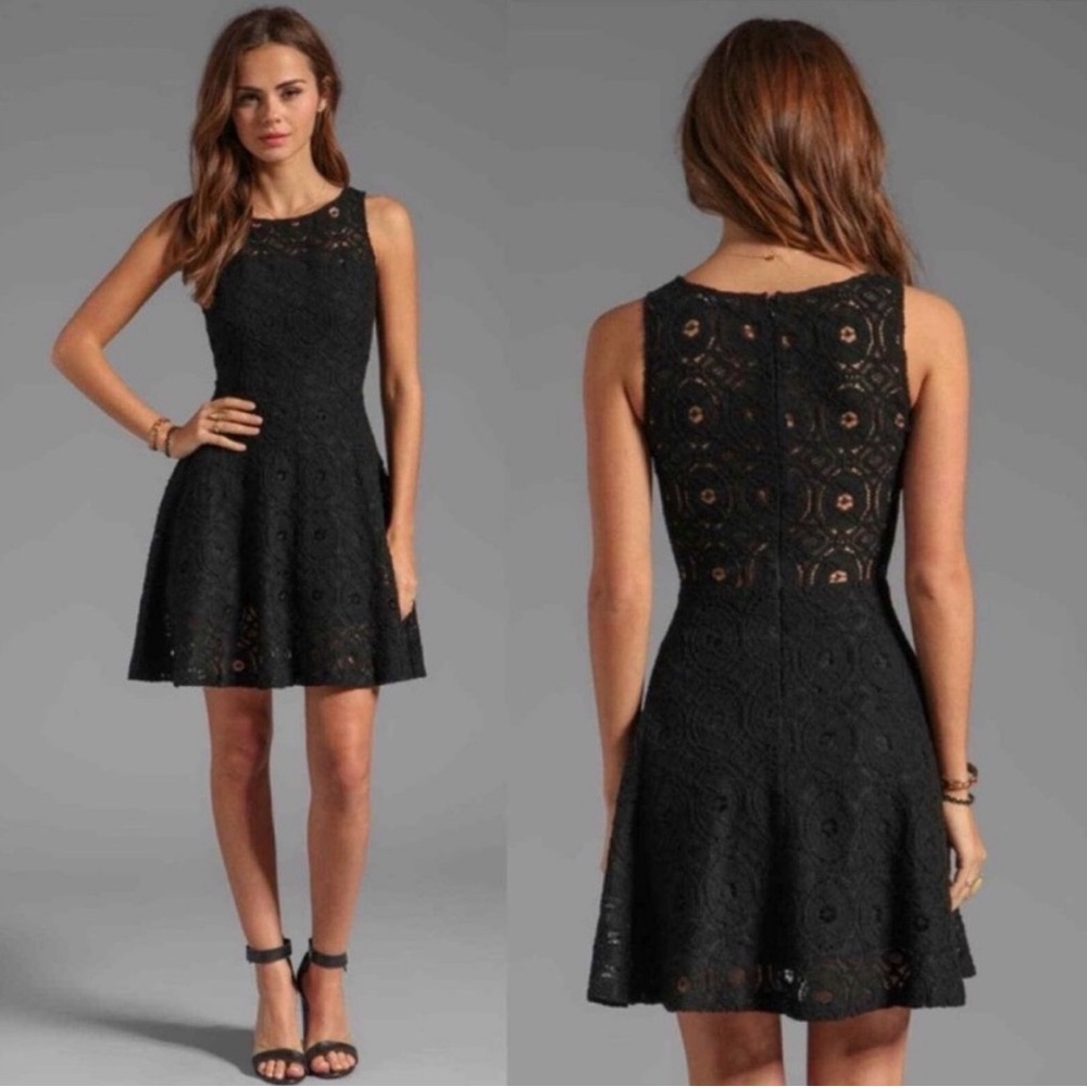 BB Dakota Black Lace Skater Mini Dress Size Small